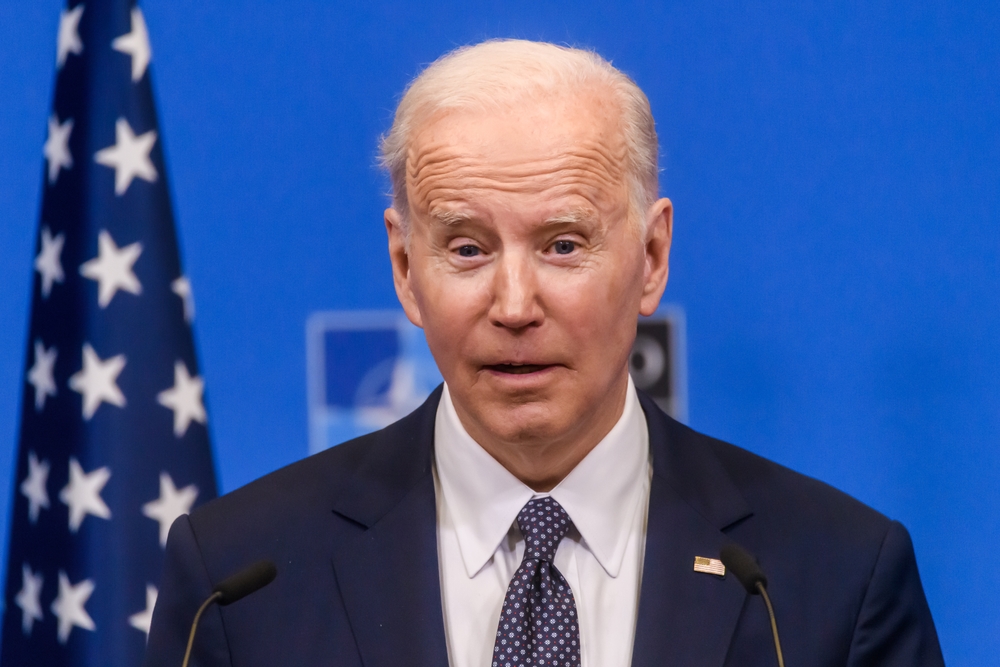 Featured image for “Biden: Frail Old Man Selling Woof Tickets”